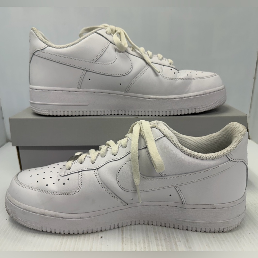 Nike Air Force 1 Low '07 White Mens Sneakers Size 11 CW2288-111 - Picture 2 of 10